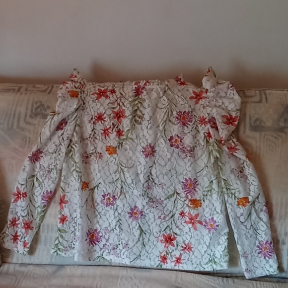 Top - Picture 3 of 5